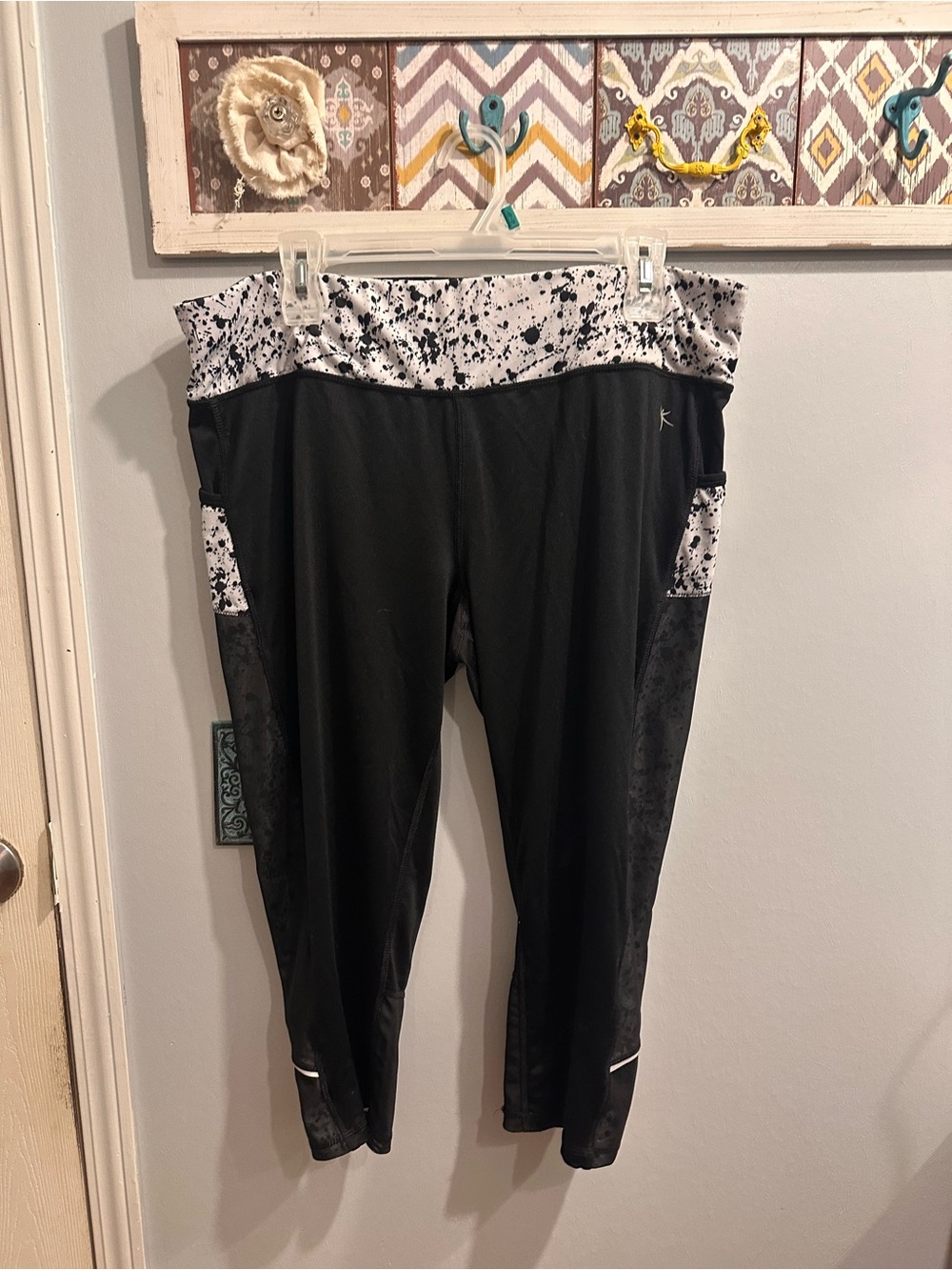 Danskin Black Leggings with White Speckled Waistband XL